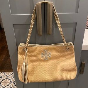 Gorgeous Tory Burch Woven Bag with Gold Hardware